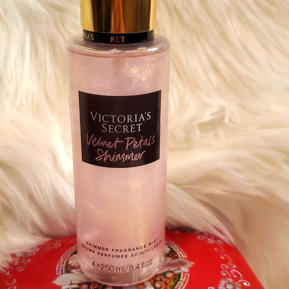 VS Velvet Petals Shimmer